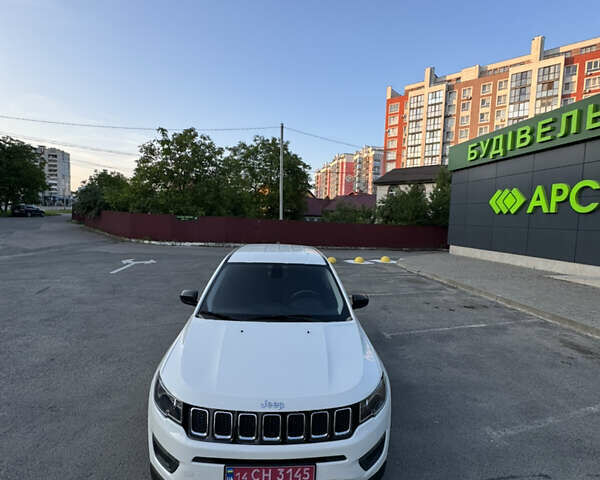 Білий Джип Compass, об'ємом двигуна 2.4 л та пробігом 177 тис. км за 12500 $, фото 2 на Automoto.ua