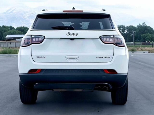 Белый Джип Компас, объемом двигателя 2.4 л и пробегом 45 тыс. км за 8500 $, фото 5 на Automoto.ua