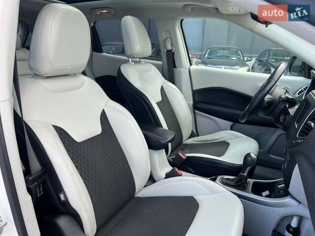 Джип Компас 2019 в Львове на Automoto.ua Белый Джип Компас, объемом двигателя 2.4 л и пробегом 117 тыс. км за 14440 $, фото 36 на Automoto.ua