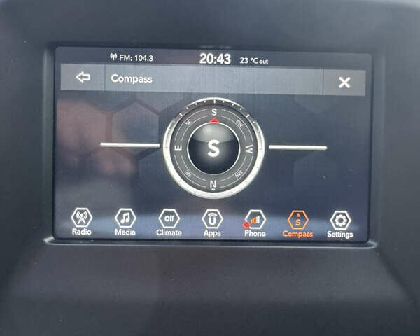 Білий Джип Compass, об'ємом двигуна 2.4 л та пробігом 177 тис. км за 12500 $, фото 18 на Automoto.ua