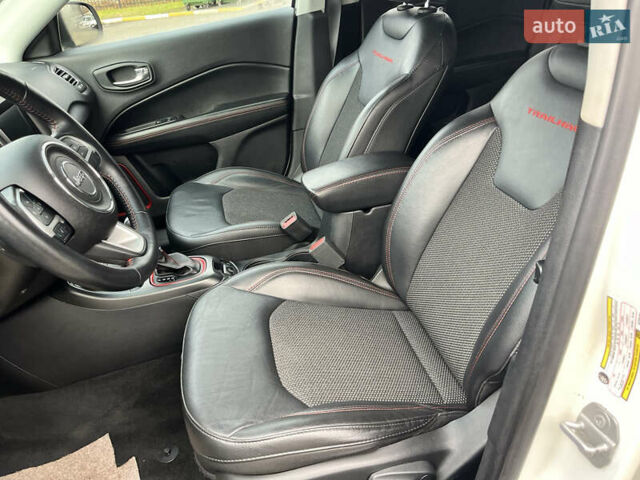 Белый Джип Компас, объемом двигателя 2.36 л и пробегом 109 тыс. км за 17000 $, фото 49 на Automoto.ua