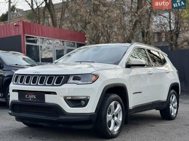 Белый Джип Компас, объемом двигателя 2.36 л и пробегом 60 тыс. км за 15900 $, фото 2 на Automoto.ua