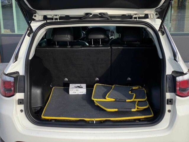 Белый Джип Компас, объемом двигателя 2.4 л и пробегом 108 тыс. км за 15490 $, фото 23 на Automoto.ua