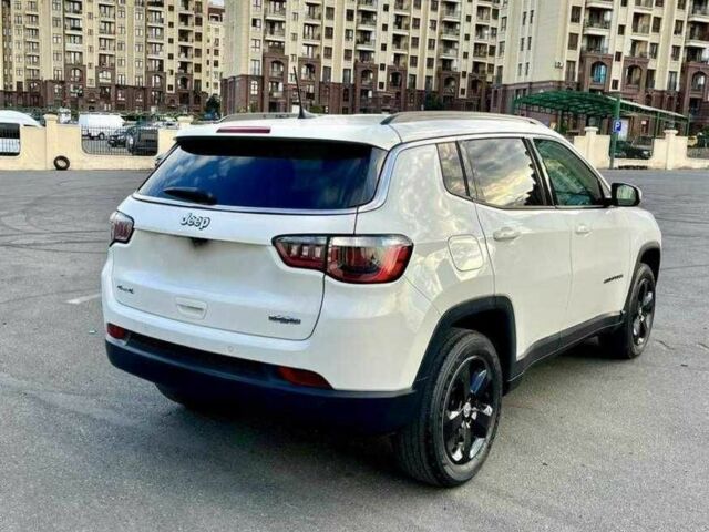 Білий Джип Compass, об'ємом двигуна 2.4 л та пробігом 130 тис. км за 8800 $, фото 3 на Automoto.ua