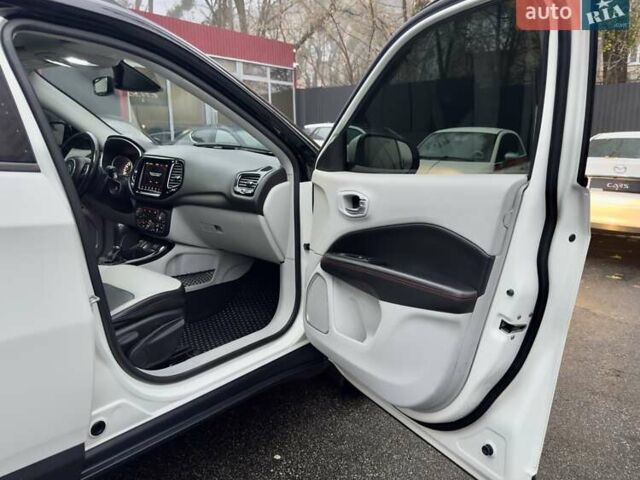 Белый Джип Компас, объемом двигателя 2.36 л и пробегом 71 тыс. км за 16400 $, фото 25 на Automoto.ua