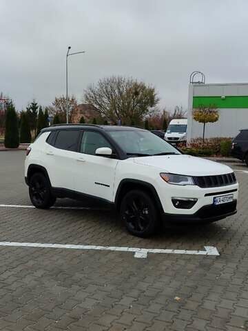 Білий Джип Compass, об'ємом двигуна 2.36 л та пробігом 55 тис. км за 19000 $, фото 3 на Automoto.ua