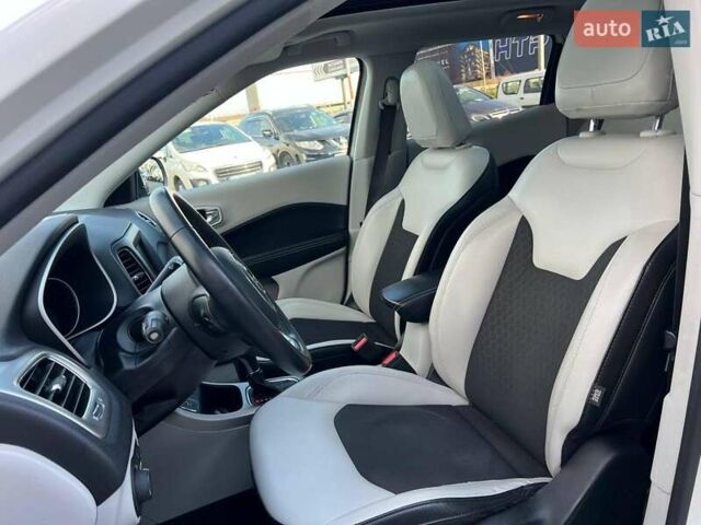 Джип Компас 2019 в Львове на Automoto.ua Белый Джип Компас, объемом двигателя 2.4 л и пробегом 117 тыс. км за 14440 $, фото 17 на Automoto.ua