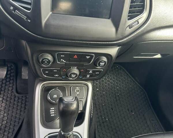 Білий Джип Compass, об'ємом двигуна 2.36 л та пробігом 42 тис. км за 15200 $, фото 21 на Automoto.ua