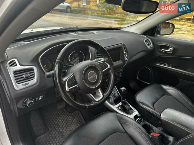 Белый Джип Компас, объемом двигателя 2.36 л и пробегом 79 тыс. км за 15650 $, фото 26 на Automoto.ua