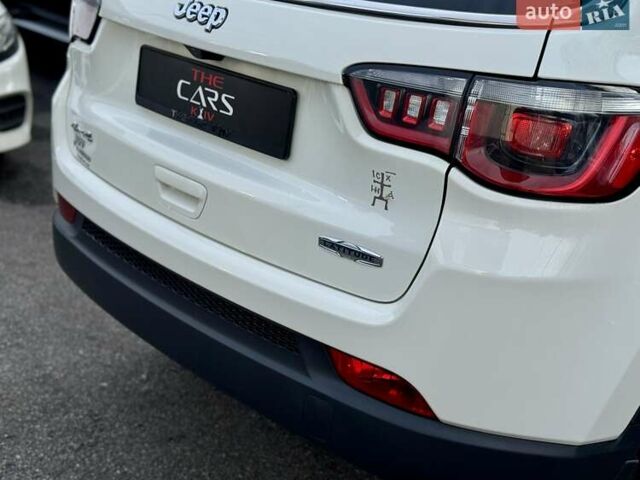 Белый Джип Компас, объемом двигателя 2.36 л и пробегом 60 тыс. км за 15900 $, фото 32 на Automoto.ua