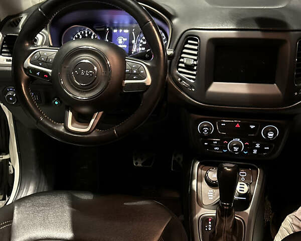 Белый Джип Компас, объемом двигателя 2.36 л и пробегом 99 тыс. км за 15900 $, фото 15 на Automoto.ua