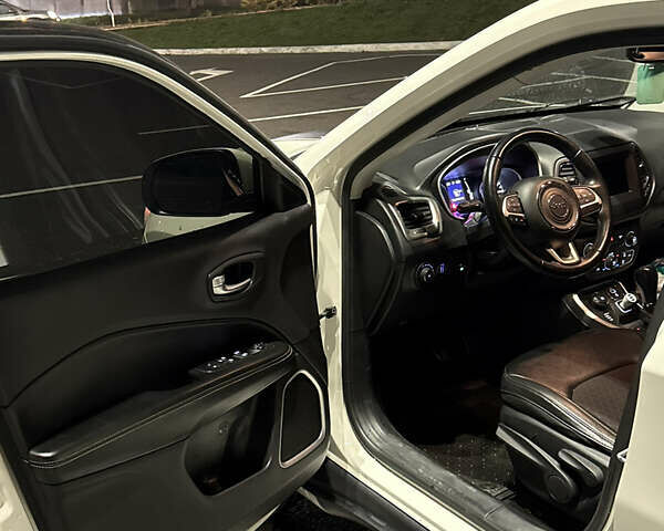 Белый Джип Компас, объемом двигателя 2.36 л и пробегом 99 тыс. км за 15900 $, фото 12 на Automoto.ua