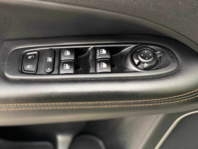 Белый Джип Компас, объемом двигателя 2.4 л и пробегом 108 тыс. км за 15490 $, фото 9 на Automoto.ua