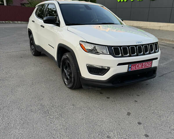 Білий Джип Compass, об'ємом двигуна 2.4 л та пробігом 177 тис. км за 12500 $, фото 1 на Automoto.ua