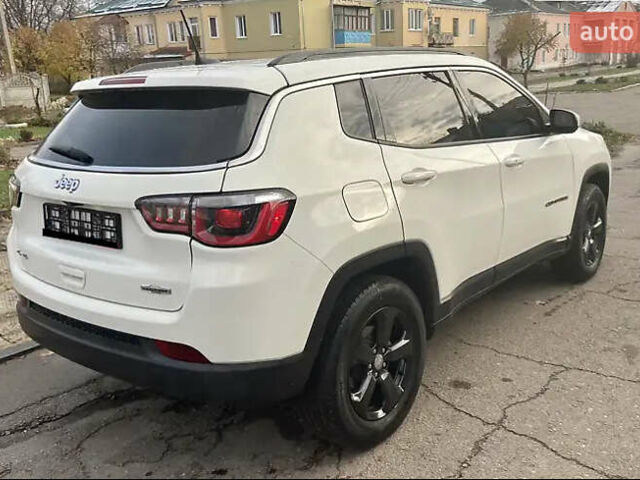 Білий Джип Compass, об'ємом двигуна 2.4 л та пробігом 106 тис. км за 18200 $, фото 9 на Automoto.ua