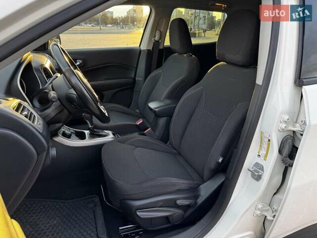Белый Джип Компас, объемом двигателя 2.4 л и пробегом 152 тыс. км за 14990 $, фото 15 на Automoto.ua