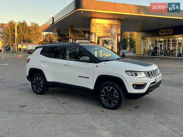 Джип Компас 2019 в Киеве на Automoto.ua Белый Джип Компас, объемом двигателя 2.36 л и пробегом 109 тыс. км за 17500 $, фото 6 на Automoto.ua