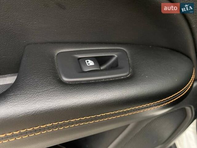 Белый Джип Компас, объемом двигателя 2.36 л и пробегом 108 тыс. км за 15490 $, фото 49 на Automoto.ua