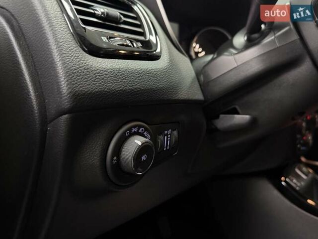 Джип Компас 2019 в Полтаве на Automoto.ua Белый Джип Компас, объемом двигателя 2.4 л и пробегом 201 тыс. км за 15300 $, фото 17 на Automoto.ua