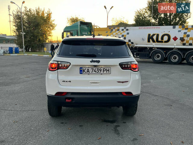 Джип Компас 2019 в Киеве на Automoto.ua Белый Джип Компас, объемом двигателя 2.36 л и пробегом 109 тыс. км за 17500 $, фото 15 на Automoto.ua