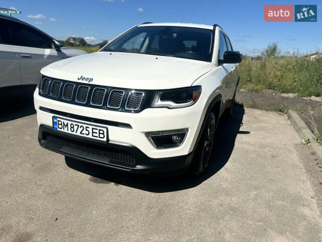 Білий Джип Compass, об'ємом двигуна 2.36 л та пробігом 31 тис. км за 15700 $, фото 1 на Automoto.ua