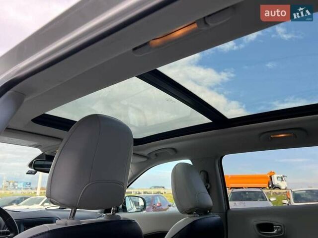 Джип Компас 2019 в Львове на Automoto.ua Белый Джип Компас, объемом двигателя 2.4 л и пробегом 117 тыс. км за 14440 $, фото 32 на Automoto.ua
