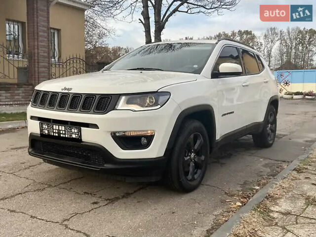 Білий Джип Compass, об'ємом двигуна 2.4 л та пробігом 106 тис. км за 18200 $, фото 2 на Automoto.ua