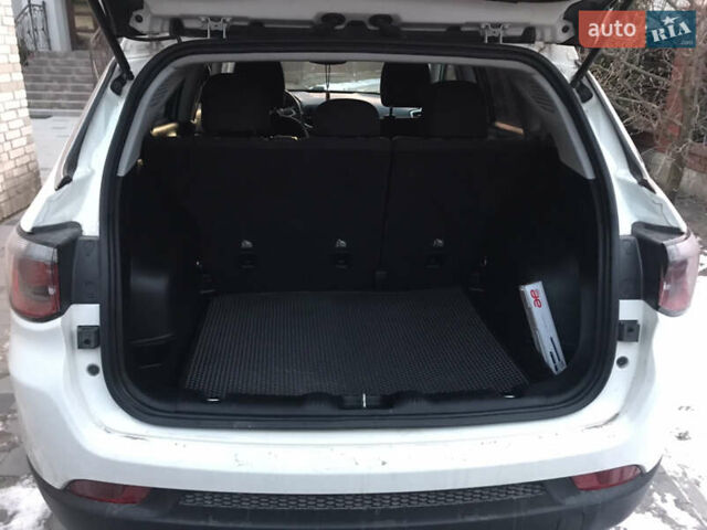 Белый Джип Компас, объемом двигателя 2.36 л и пробегом 172 тыс. км за 13900 $, фото 12 на Automoto.ua