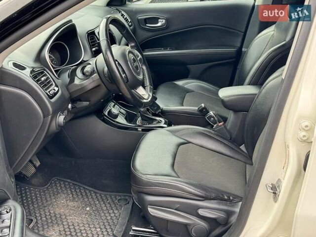 Білий Джип Compass, об'ємом двигуна 2.4 л та пробігом 119 тис. км за 17890 $, фото 14 на Automoto.ua