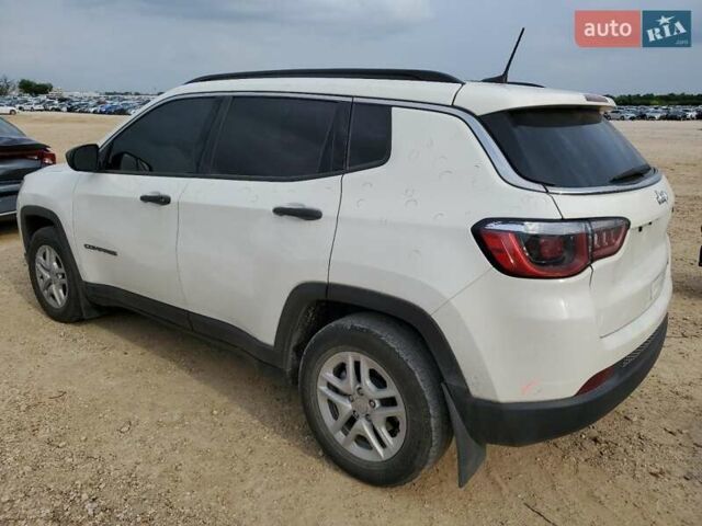 Білий Джип Compass, об'ємом двигуна 2.36 л та пробігом 101 тис. км за 3000 $, фото 1 на Automoto.ua