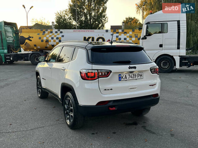 Джип Компас 2019 в Киеве на Automoto.ua Белый Джип Компас, объемом двигателя 2.36 л и пробегом 109 тыс. км за 17500 $, фото 17 на Automoto.ua