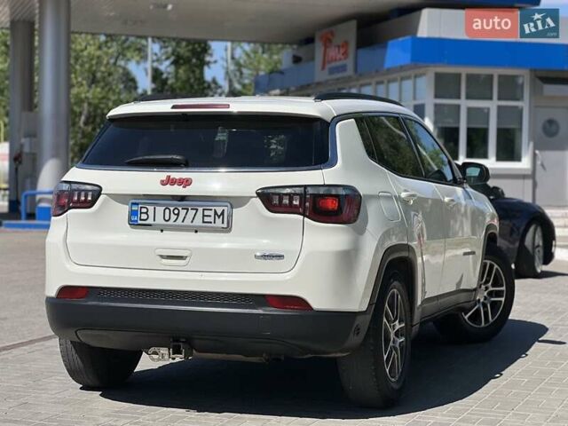 Білий Джип Compass, об'ємом двигуна 2.36 л та пробігом 122 тис. км за 17200 $, фото 9 на Automoto.ua