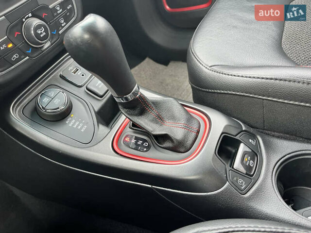 Белый Джип Компас, объемом двигателя 2.36 л и пробегом 109 тыс. км за 17000 $, фото 42 на Automoto.ua