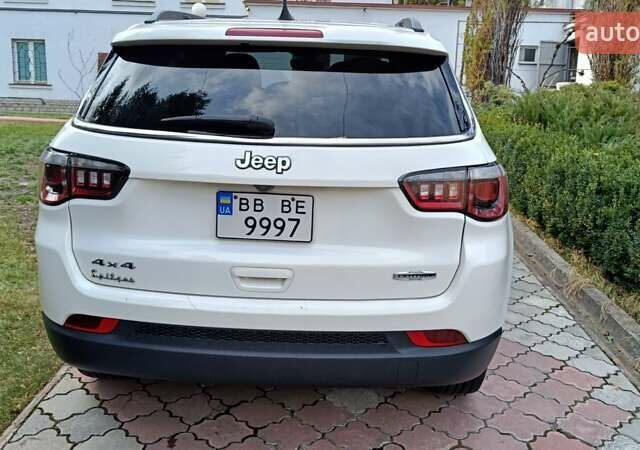 Белый Джип Компас, объемом двигателя 2.4 л и пробегом 48 тыс. км за 17800 $, фото 6 на Automoto.ua