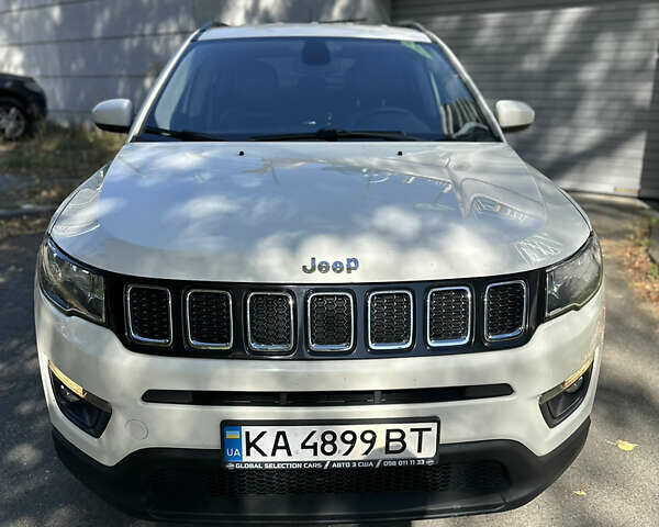 Белый Джип Компас, объемом двигателя 2.36 л и пробегом 75 тыс. км за 14800 $, фото 1 на Automoto.ua