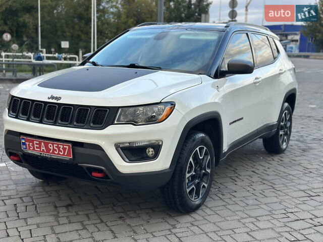 Белый Джип Компас, объемом двигателя 2.4 л и пробегом 142 тыс. км за 15499 $, фото 5 на Automoto.ua