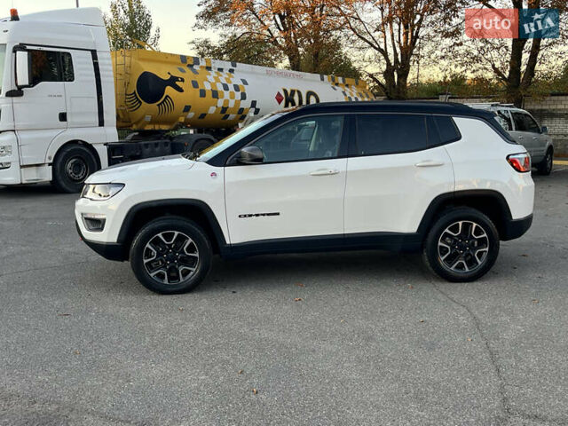 Джип Компас 2019 в Киеве на Automoto.ua Белый Джип Компас, объемом двигателя 2.36 л и пробегом 109 тыс. км за 17500 $, фото 23 на Automoto.ua