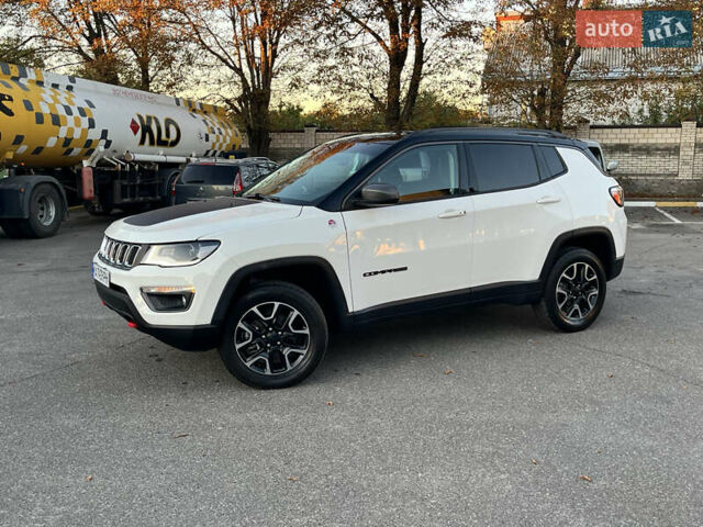 Джип Компас 2019 в Киеве на Automoto.ua Белый Джип Компас, объемом двигателя 2.36 л и пробегом 109 тыс. км за 17500 $, фото 24 на Automoto.ua