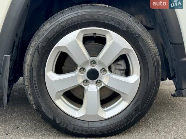 Белый Джип Компас, объемом двигателя 2.36 л и пробегом 60 тыс. км за 15900 $, фото 31 на Automoto.ua