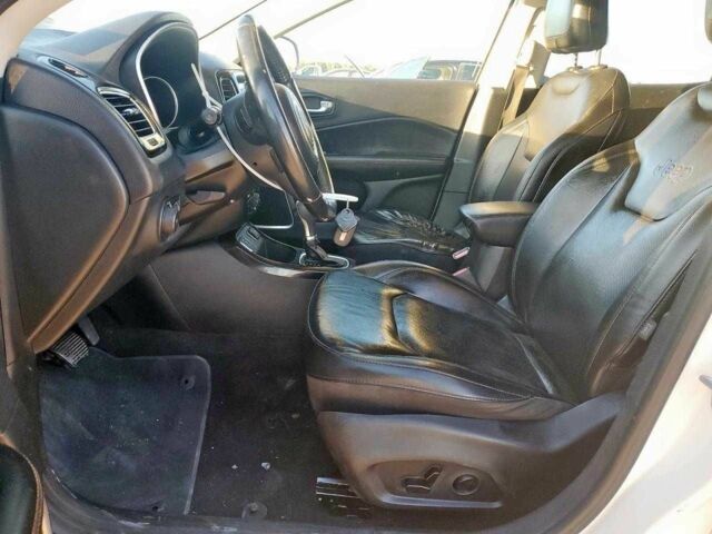 Белый Джип Компас, объемом двигателя 0 л и пробегом 128 тыс. км за 2700 $, фото 6 на Automoto.ua