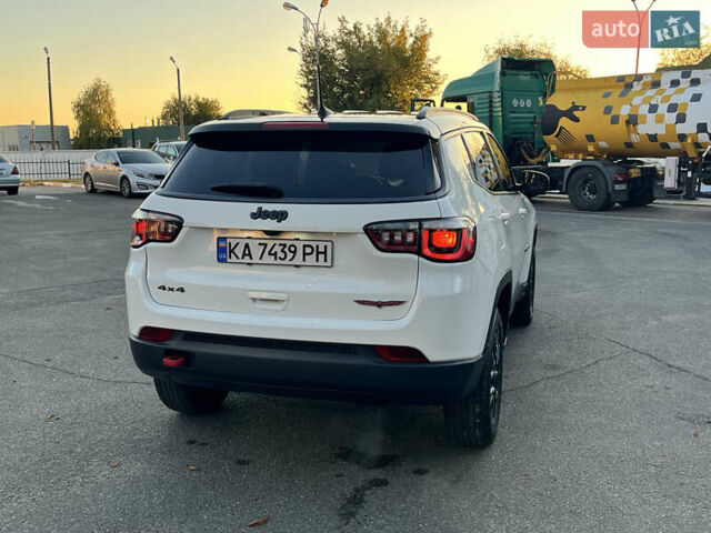 Джип Компас 2019 в Киеве на Automoto.ua Белый Джип Компас, объемом двигателя 2.36 л и пробегом 109 тыс. км за 17500 $, фото 14 на Automoto.ua