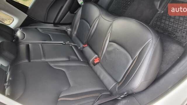 Білий Джип Compass, об'ємом двигуна 2.36 л та пробігом 79 тис. км за 15000 $, фото 31 на Automoto.ua