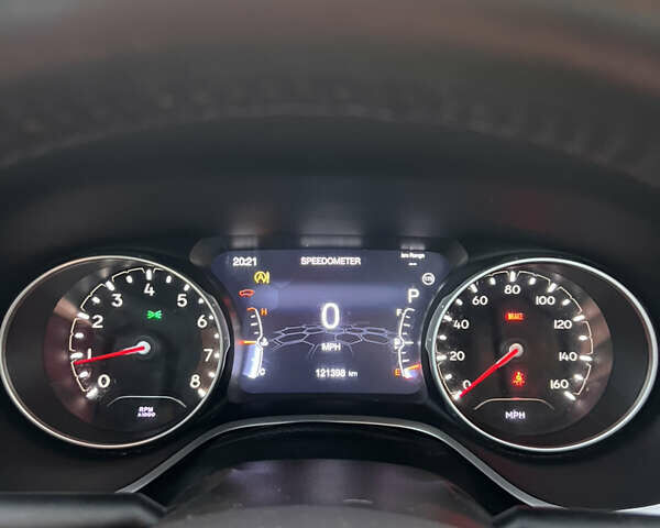Белый Джип Компас, объемом двигателя 2.36 л и пробегом 121 тыс. км за 15700 $, фото 19 на Automoto.ua