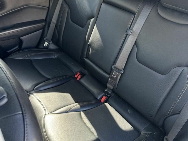 Білий Джип Compass, об'ємом двигуна 2.4 л та пробігом 115 тис. км за 15000 $, фото 5 на Automoto.ua