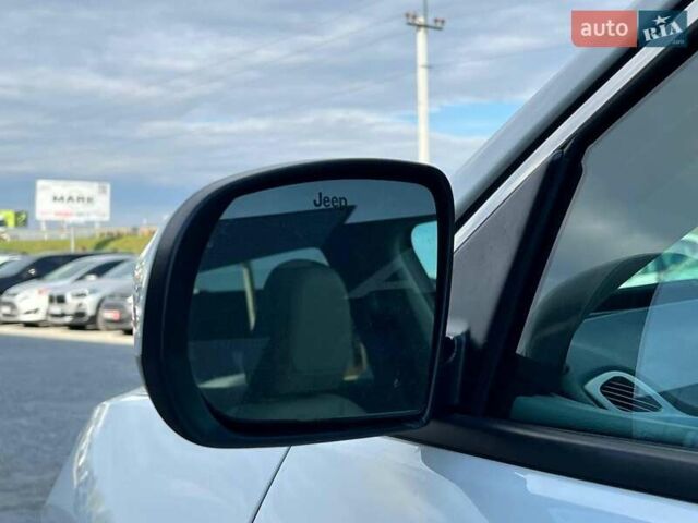 Джип Компас 2019 в Львове на Automoto.ua Белый Джип Компас, объемом двигателя 2.4 л и пробегом 117 тыс. км за 14440 $, фото 13 на Automoto.ua