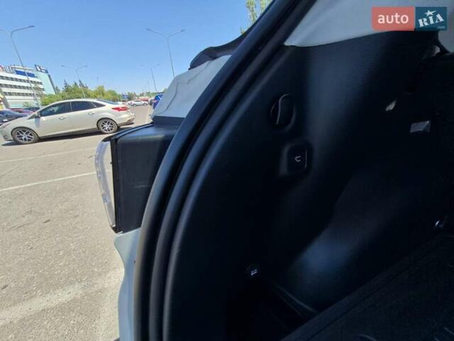 Білий Джип Compass, об'ємом двигуна 1.96 л та пробігом 96 тис. км за 18800 $, фото 11 на Automoto.ua