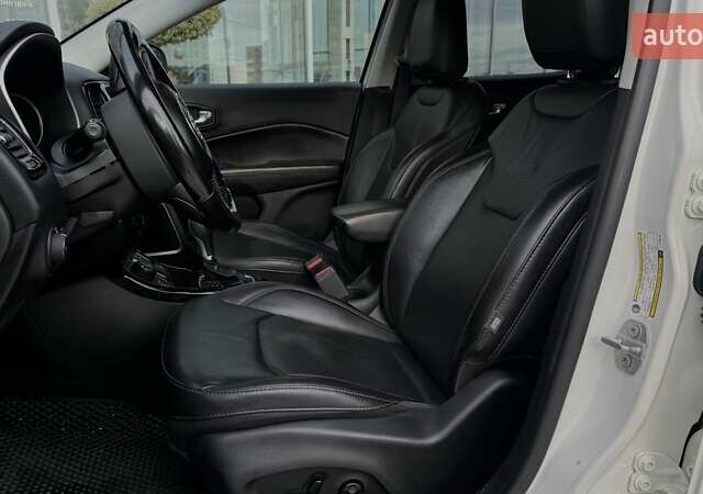 Білий Джип Compass, об'ємом двигуна 2.36 л та пробігом 107 тис. км за 17700 $, фото 19 на Automoto.ua