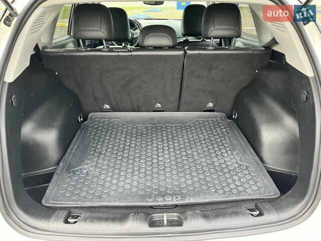 Белый Джип Компас, объемом двигателя 2.36 л и пробегом 109 тыс. км за 17000 $, фото 61 на Automoto.ua