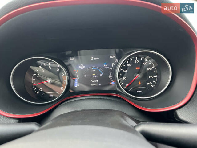 Белый Джип Компас, объемом двигателя 2.36 л и пробегом 109 тыс. км за 17000 $, фото 2 на Automoto.ua