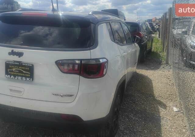 Білий Джип Compass, об'ємом двигуна 2.4 л та пробігом 154 тис. км за 7700 $, фото 1 на Automoto.ua
